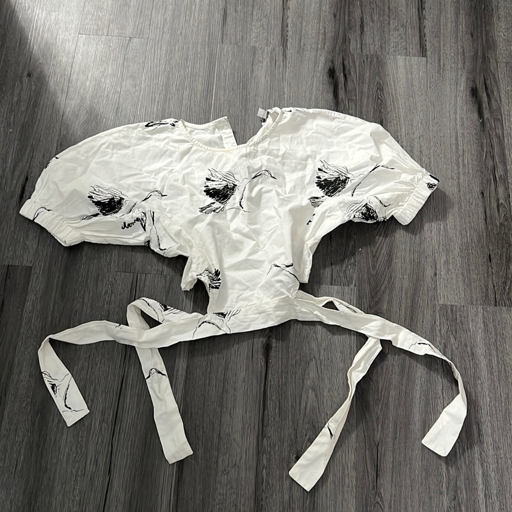 Fashion nova white crop top xs